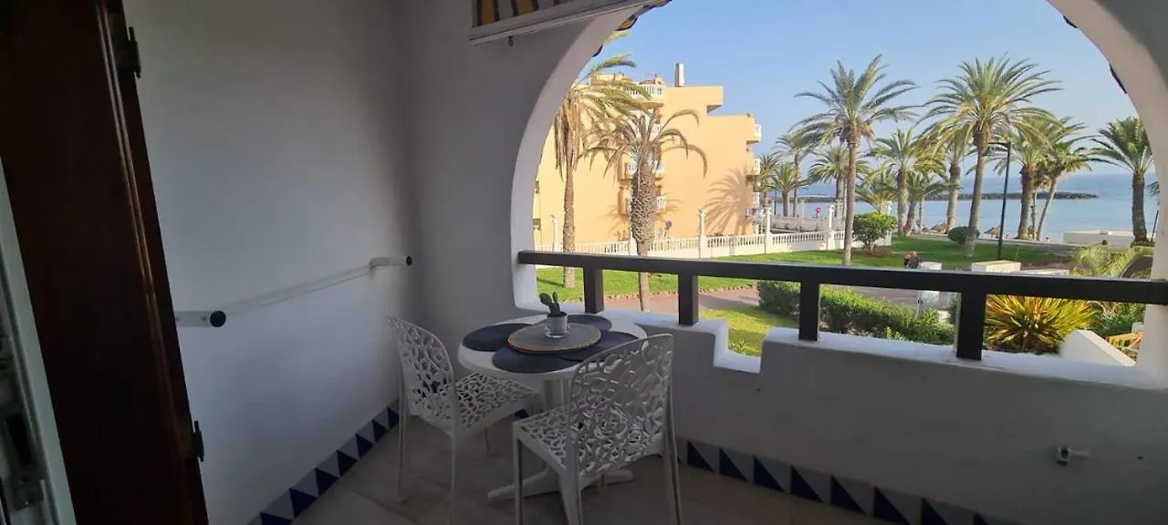 פלאייה דה לאס אמריקס Seafront Studio Camison Beach דירה פלאייה דה לאס אמריקס